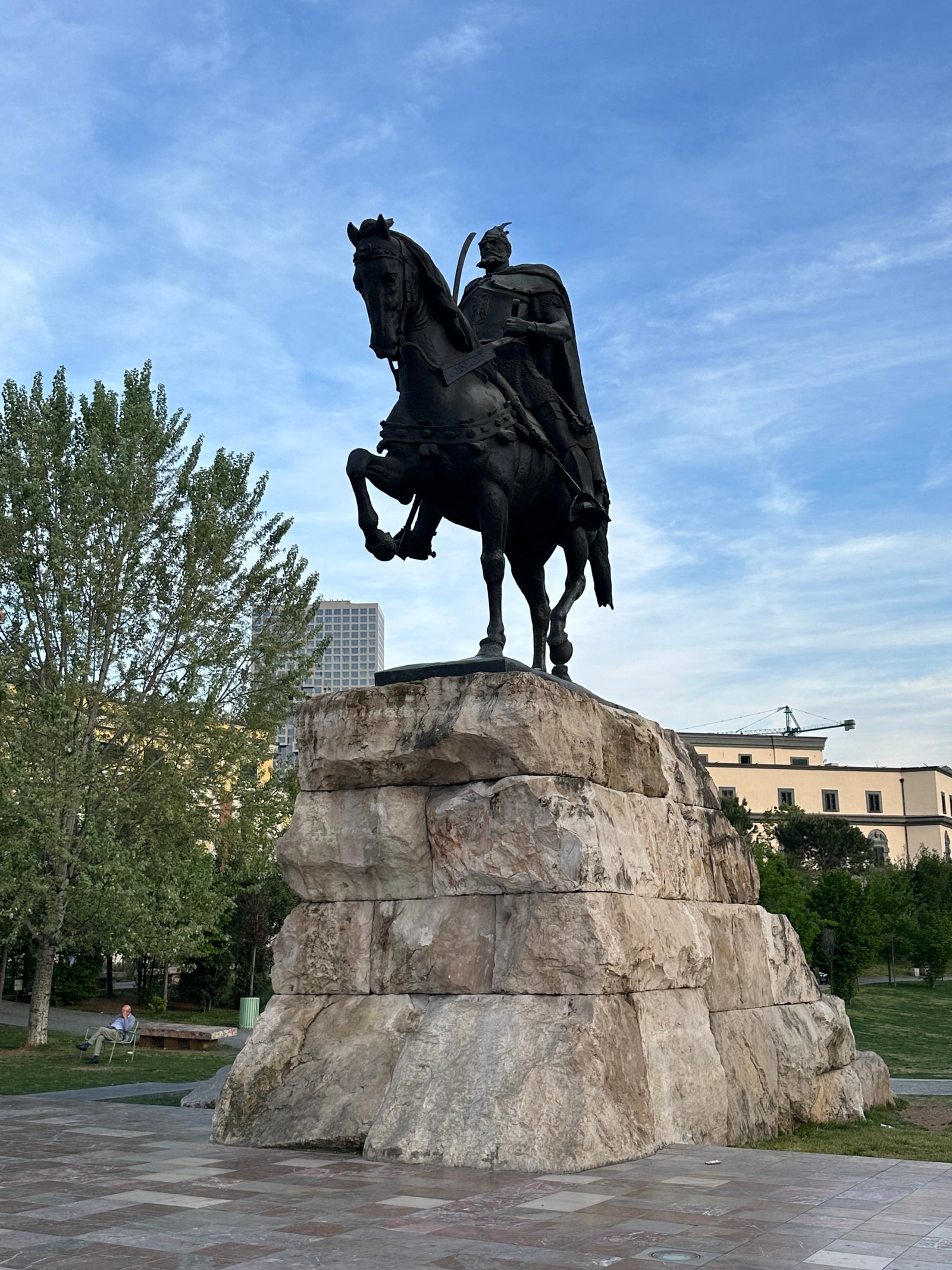 Skanderbeg statue